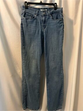 Levi's Women's Boot Cut Jeans in Medium Blue Wash